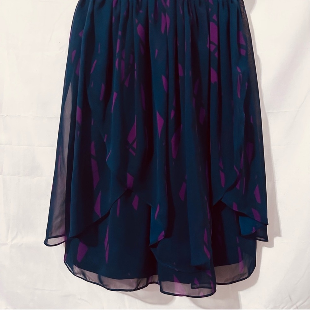 BCBG Generation | Dress | Navy with Fuchsia Print - Picture 5 of 15